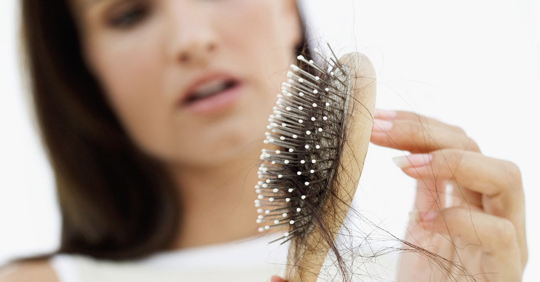 VÄXA-Serien: Håravfall hos kvinnor – orsaker och vad du kan göra åt det